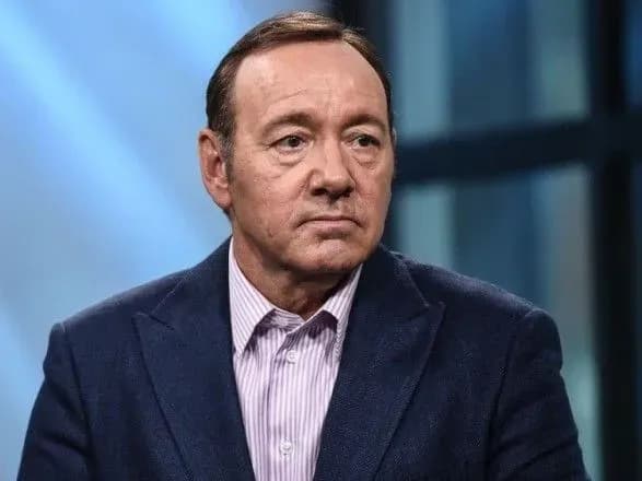 Суд заборонив Кевіну Спейсі пропускати засідання у справі про домагання до юнака