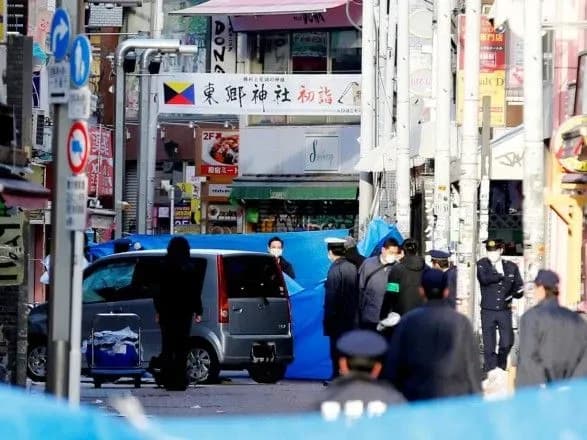Чоловік здійснив теракт у Токіо в'їхавши на авто у натовп