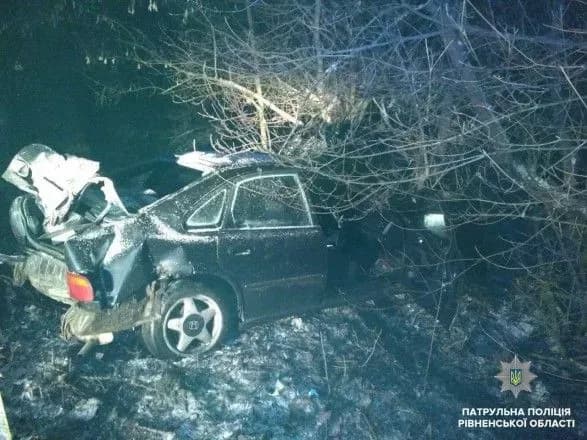 Водій під наркотиками влаштував перегони з патрульними і влетів у стовп