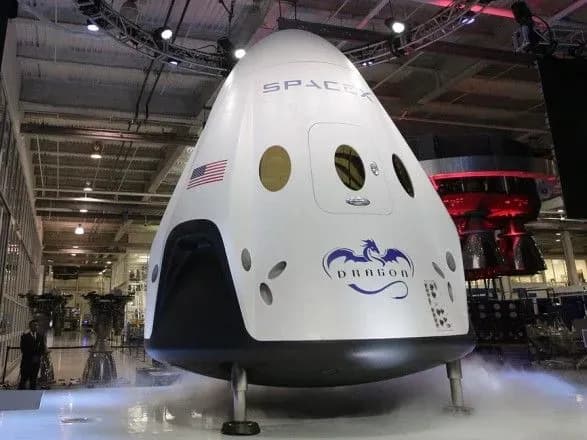 Тестовий політ пілотованого корабля Crew Dragon до МКС відбудеться на початку лютого