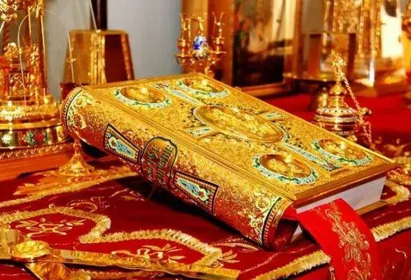 Експерт пояснив, кому дістанеться церковне майно після переходу парафій до ПЦУ