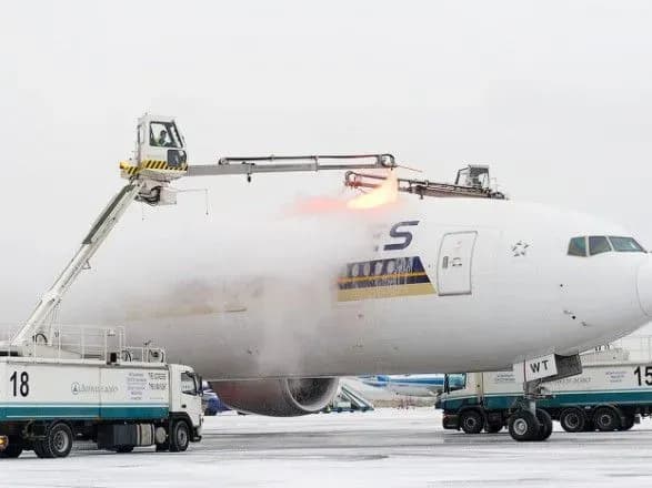 Аеропорти Києва працюють в штатному режимі