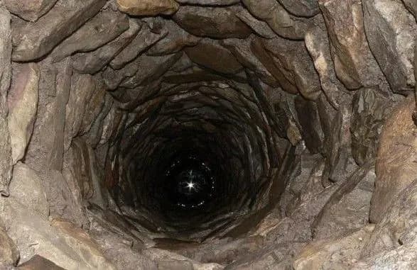 У Житомирі з криниці дістали труп