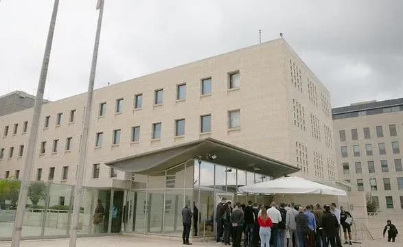 У будівлі МЗС Ізраїлю вибухнула граната, є потерпілі