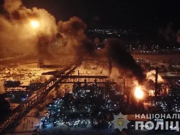 Пожежу на хімзаводі у Калуші загасили