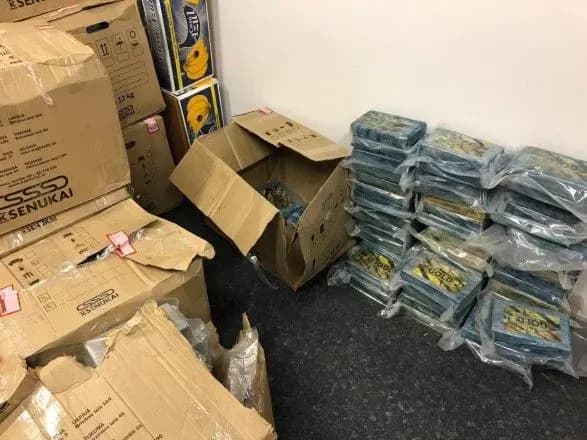 В Латвії знайшли більше 2 тонн кокаїну в ящиках з бананами