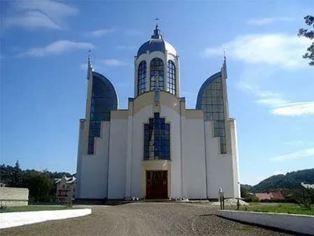 Бучацька єпархія прокоментувала причетність священика до політичної агітації