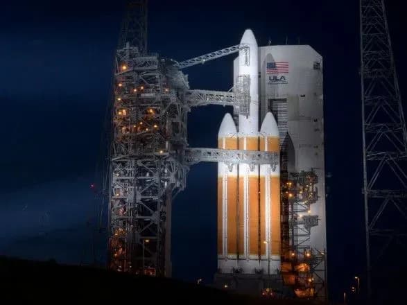 Секретний супутник США успішно виведений в космос