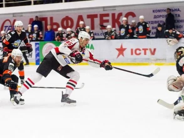 Покер Ляльки допоміг "Донбасу" перемогти у матчі минулорічних фіналістів УХЛ