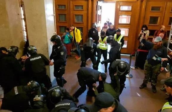 Підозрюваних у нападі на депутата Гусовського судитимуть