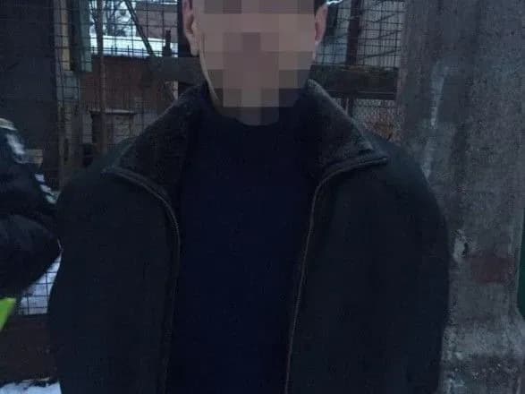 У Києві чоловік отримав кулю в живіт