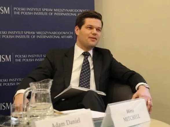Помічник держсекретаря США і друг України йде у відставку