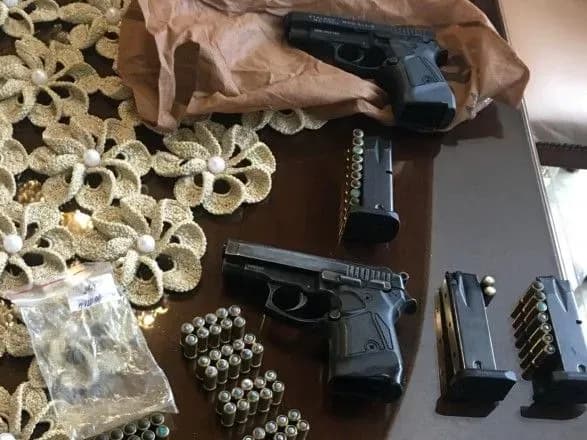 На Закарпатті правоохоронці проводять спецоперацію з викриття злочинної групи