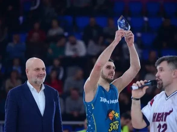 Збірна України відсвяткувала перемогу у Матчі зірок баскетбольної Суперліги