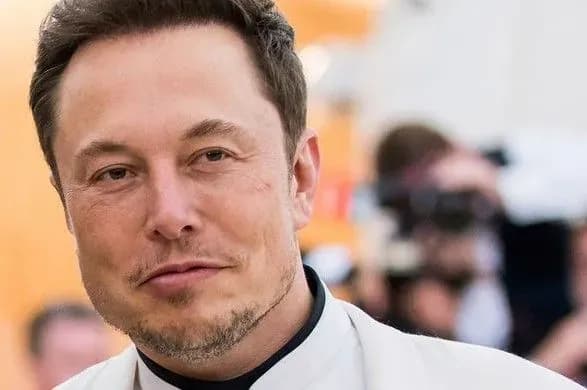 Ілон Маск поділився епічним фото з вогнеметом