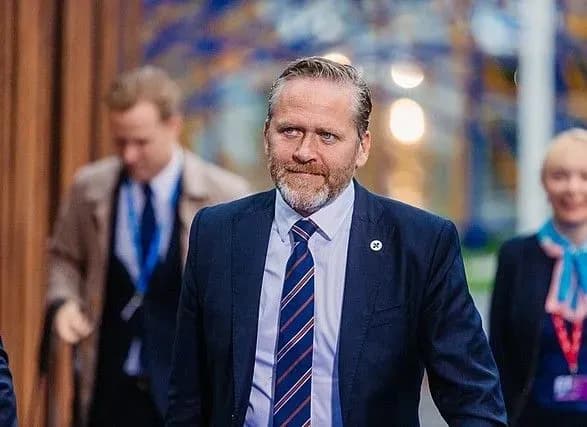 Глави МЗС України та Данії скасували переговори через погодні умови