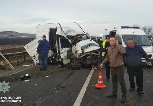 Неподалік Львова через ДТП заблокована траса Київ-Чоп