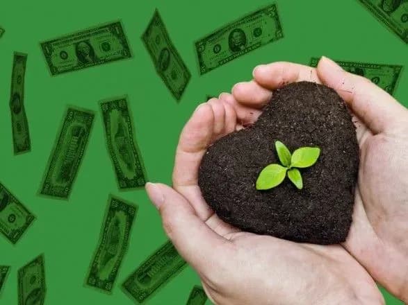 Президент продовжив мораторій на продаж землі до 2020 року