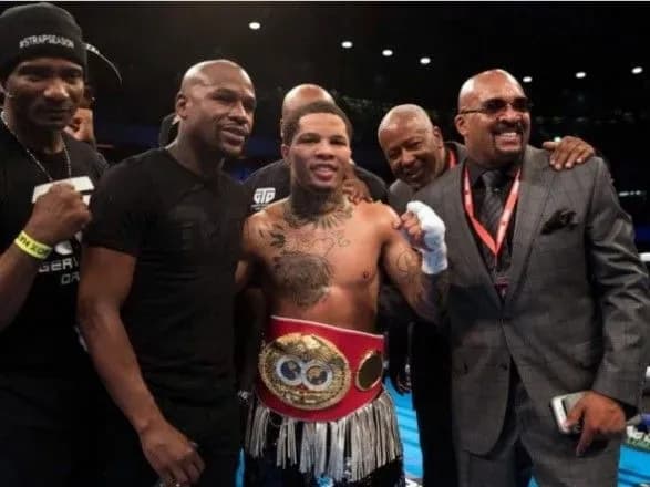 Мейвезер принизив досягнення Ломаченка у порівнянні зі своїм підопічним