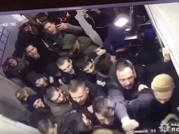 У поліції показали спроби штурму райвідділку поліції у Києві