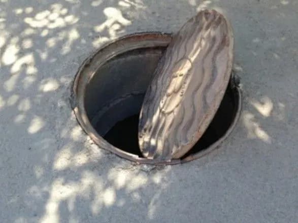 У столиці викрали більше тисячі люків