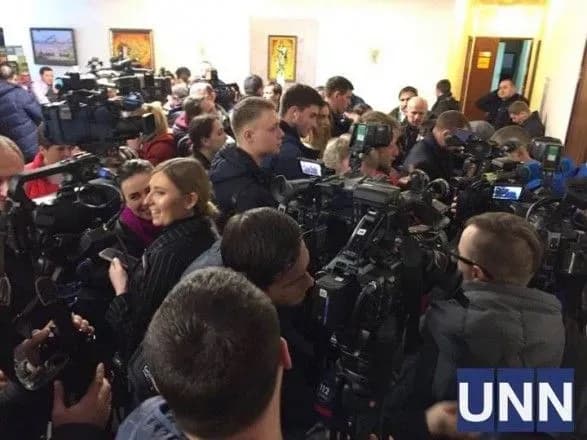 Судове засідання у справ Мангера затримується