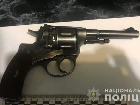 В електричці сталась стрілянина, є постраждалі