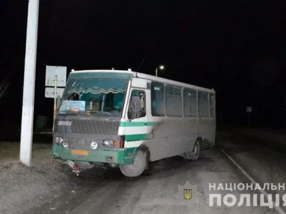 Рейсовий автобус на смерть збив пішохода