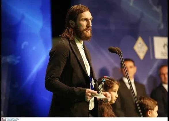 Чигринський потрапив до числа кращих футболістів минулого сезону чемпіонату Греції