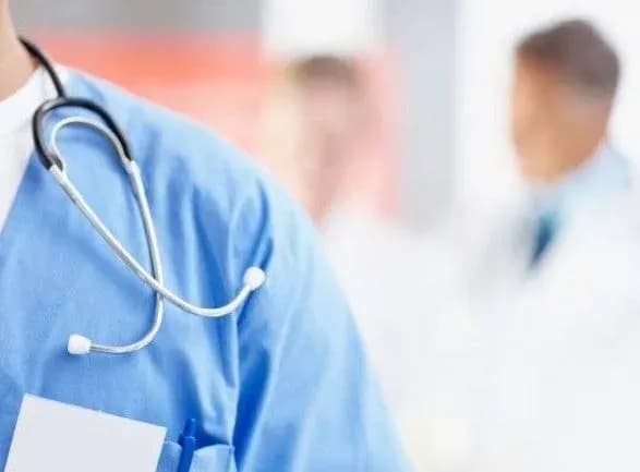 У чотирьох людей з-під шкіри витягли паразитів завдовжки 17 см