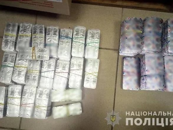 У аптеці вилучили майже три тисячі таблеток з кодеїном