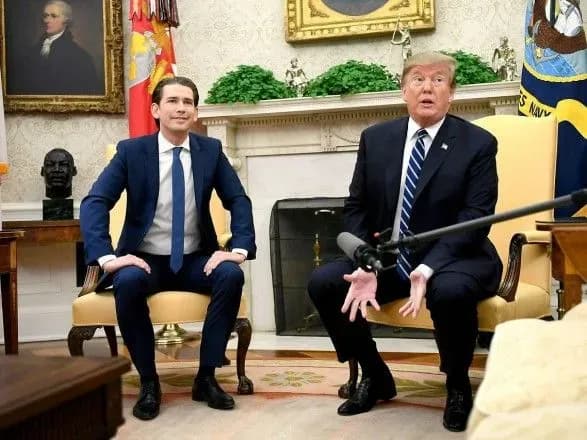 Канцлер Австрии: РФ ищет больше контакта с нами, чем США