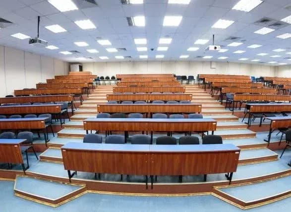 У МОН не виключили зростання вартості навчання в університетах