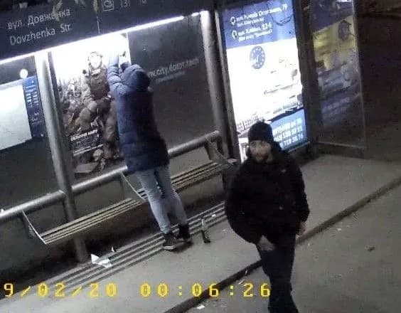 На Житомирщині вандали зірвали афішу із зображення захисника України