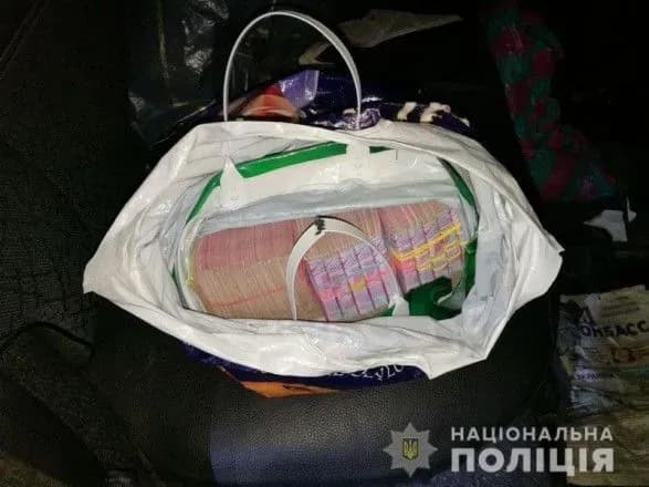 Банда зі зброєю, викраденою у Криму, кілька років нападала на валютників