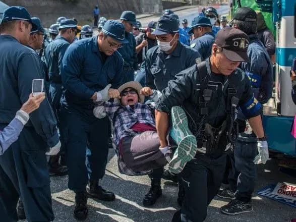 У японській префектурі Окінава триває референдум щодо розміщення військової бази США