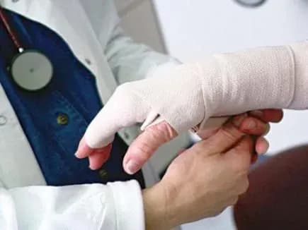 Через нещасні випадки на виробництві торік постраждали майже 5 тисяч осіб