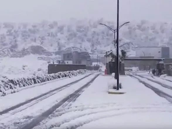 Мексика мерзне та вкривається снігом