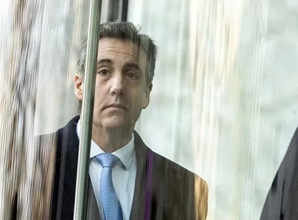 Екс-адвокат Трампа стверджує, що особисто брехав першої леді США про зради її чоловіка