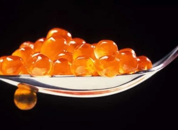 У Чернівцях чоловік щодня крав із магазину до 10 банок ікри