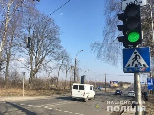 Микроавтобус сбил 10-летнего мальчика на переходе