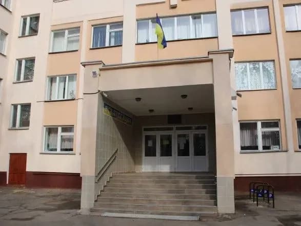 Через спалах кишкової інфекції на тиждень закрили школу у Житомирі