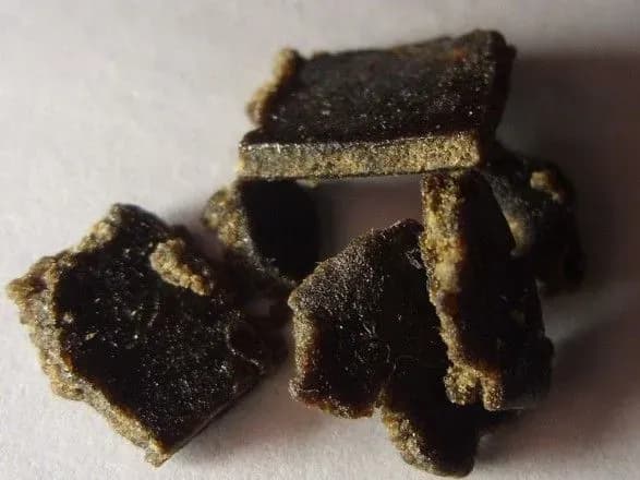 Турист из Израиля пытался ввезти в Украину гашиш и экстази