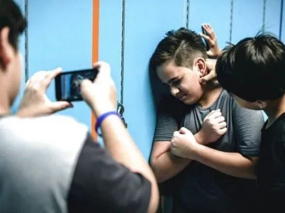Дев'ятирічний школяр знущався над однолітком