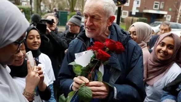 Британця судитимуть за напад з яйцем на лідера лейбористів