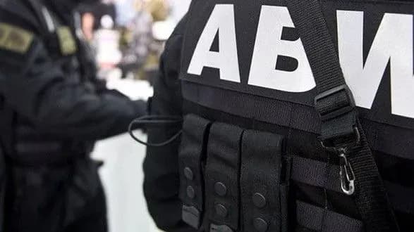 Леху Валенсі та мерам Кракова і Лодзі надіслали листи з погрозами