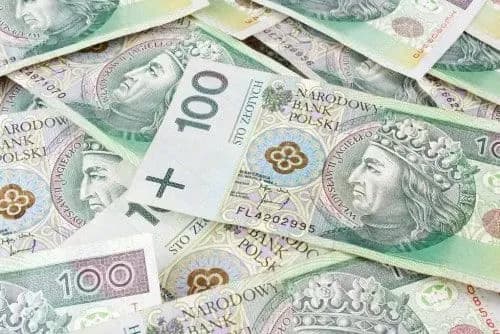 Майже 10 млн поляків планують видати тринадцяту пенсію