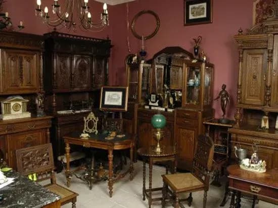 Найбільше предметів антикваріату в Україну ввозять з Великої Британії