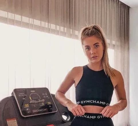 Колишня Юна міс Всесвіт померла у віці 19 років