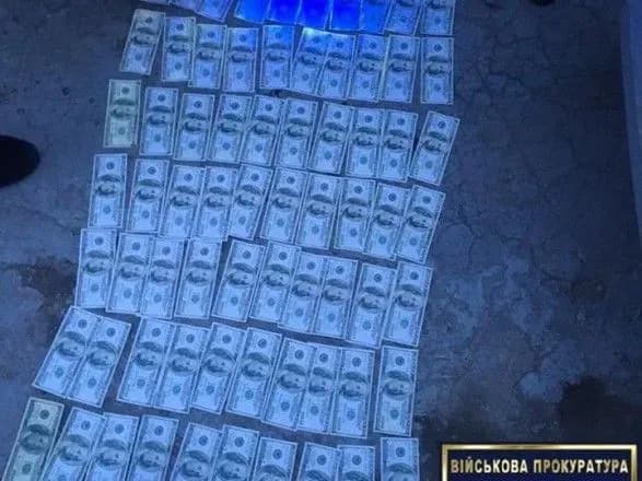 Затриманий на Миколаївщині керівник кількох ГО вимагав хабара за припинення пікету заправки